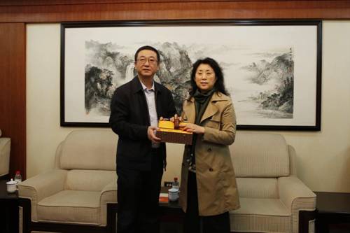 http://news2014.ctbu.edu.cn/__local/D/91/39/3D4262338C4F3D1181A1BF8C782_2A236441_12FC8.jpg
